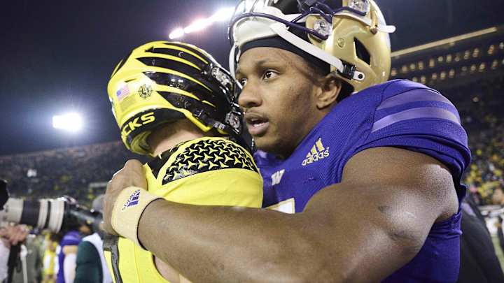 Pac-12 Football Game Picks: A Big One as Unbeatens Oregon, Washington Clash