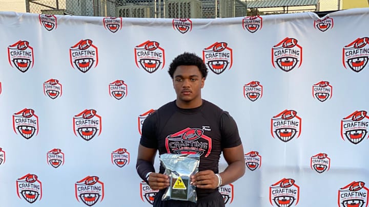 REPORT: 2024 IOL Elyjah Thurman Sets Up Official Visit With South Carolina