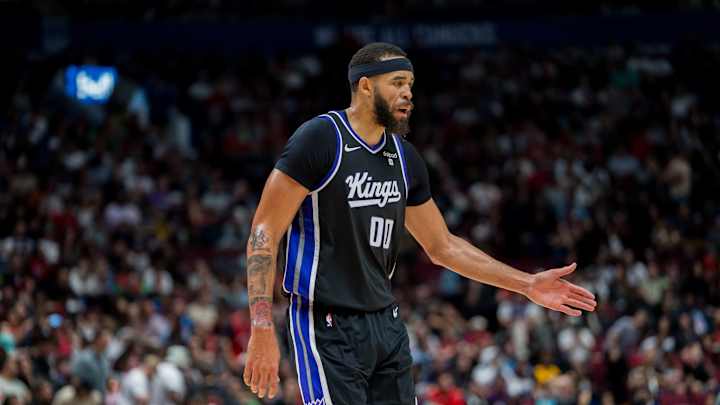 3 Takeaways From Kings' Preseason Loss Against the Lakers