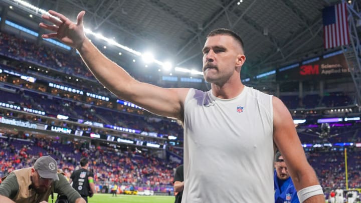 Chiefs TE Travis Kelce Expected to Play vs. Broncos, per Report Chiefs TE Travis Kelce Expected to Play vs. Broncos, per Report