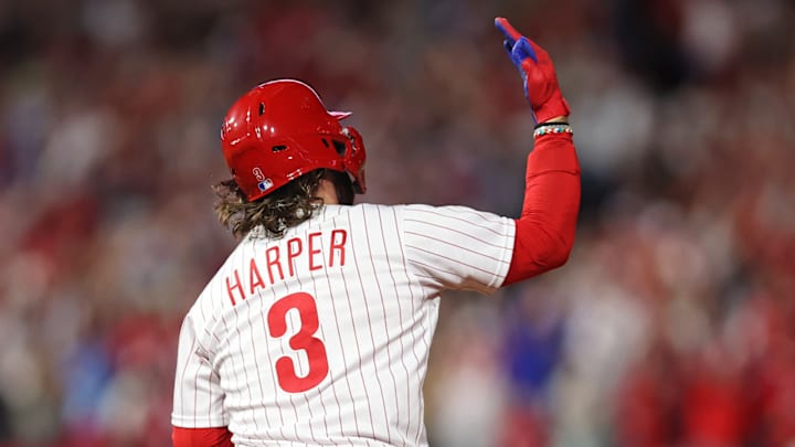 Phillies Fans Ruthlessly Trolled Braves With Sarcastic Tomahawk Chop