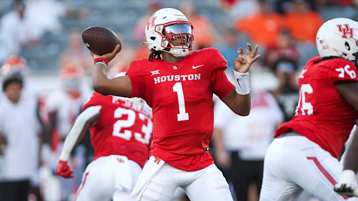 Steve Sarkisian Details Challenge Texas Longhorns Face vs. Houston Cougars QB Donovan Smith