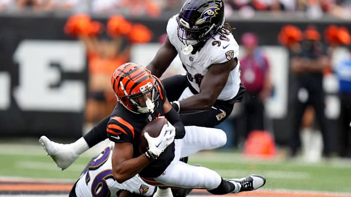 Baltimore Ravens LB David Ojabo Eyes Return This Season, Enjoys Family Time in London