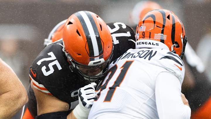 Joel Bitonio Returns To Practice, Considered Questionable For Sunday Joel Bitonio Returns To Practice, Considered Questionable For Sunday