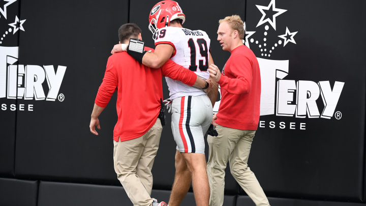 Georgia TE Brock Bowers Suffers Ankle Injury vs. Vanderbilt