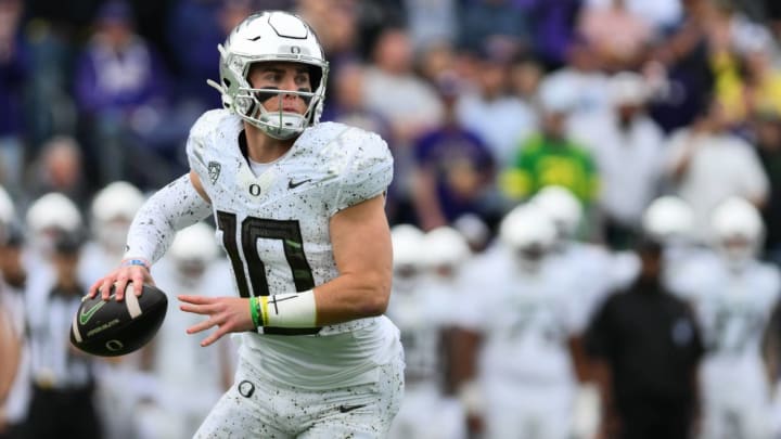 Oregon-Washington Descends Into Chaos to Close First Half