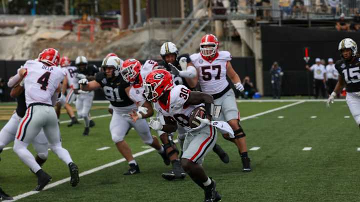Georgia Leads Vanderbilt 24-7 at Halftime