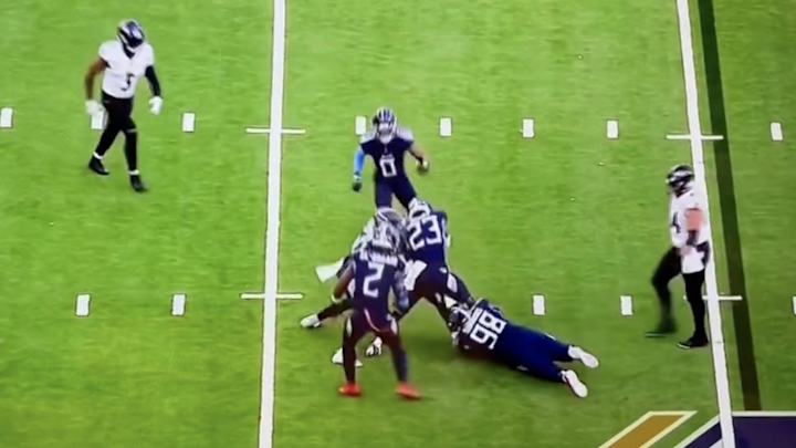 NFL Fans Rightfully Called for Titans DE Jeffery Simmons to be Punished for Dirty Hit That Refs Missed