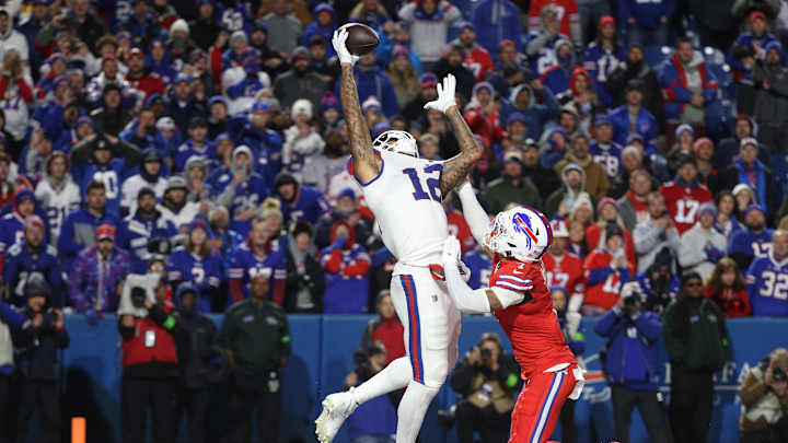 Giants Fall to Buffalo 14-9 as Offense Sputters Giants Fall to Buffalo 14-9 as Offense Sputters