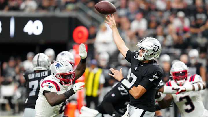 Raiders Have a Winning Streak After 21-17 Victory