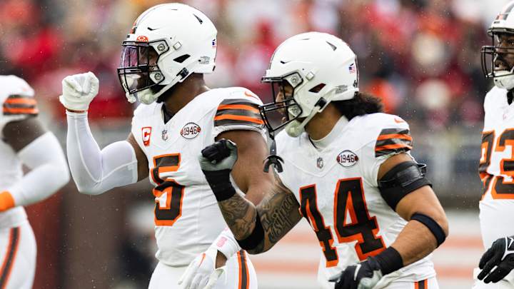 5 Browns Free Agents That Should Be Re-Signed This Offseason 5 Browns Free Agents That Should Be Re-Signed This Offseason