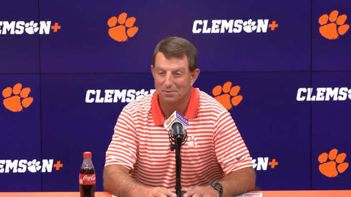 Dabo Swinney clarifies comments regarding "bandwagon" fans