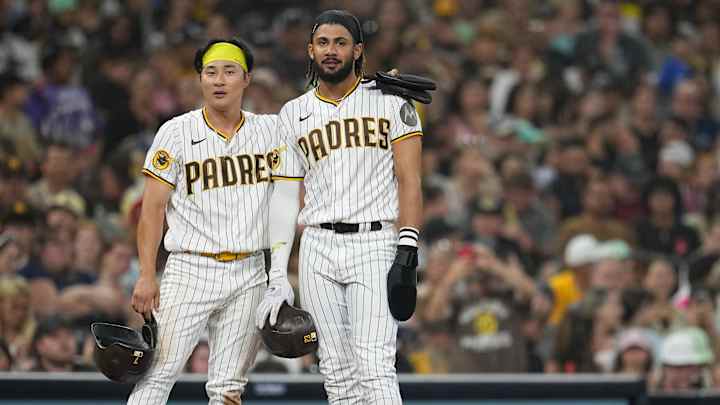 Padres News: Fernando Tatis, Ha-Seong Kim Named Finalists for Gold Glove Awards
