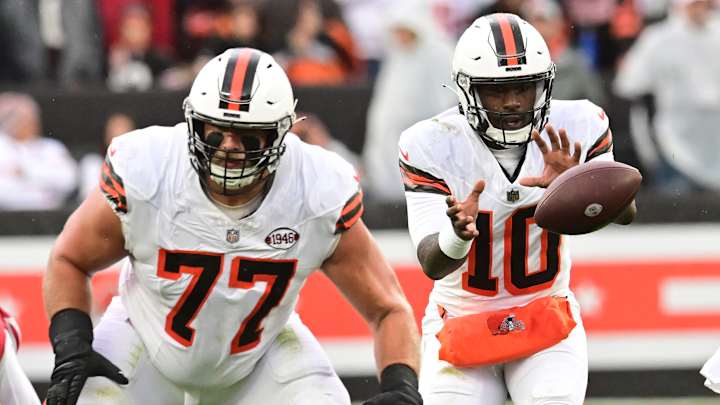 Browns' OC Alex Van Pelt Raves About Recent Offensive Line Performance