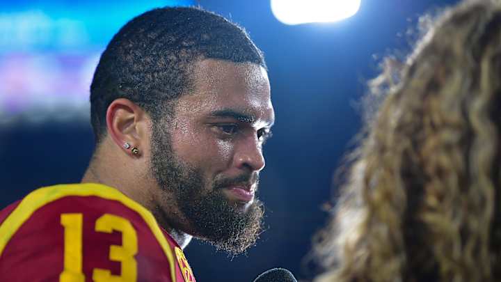 USC Basketball: Freshman Trojans Star Goes Viral with Dunk Over Caleb Williams USC Basketball: Freshman Trojans Star Goes Viral with Dunk Over Caleb Williams