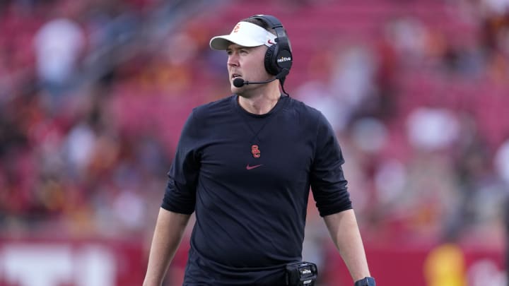 USC Football: Lincoln Riley Considering Changes To Offensive Line USC Football: Lincoln Riley Considering Changes To Offensive Line