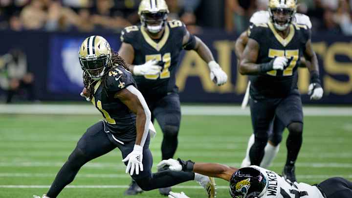 Alvin Kamara Has Big Night in Loss to Jaguars Alvin Kamara Has Big Night in Loss to Jaguars