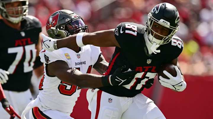 Falcons Ex Jonnu Smith Signs with Dolphins: Details - Tracker Falcons Ex Jonnu Smith Signs with Dolphins: Details - Tracker