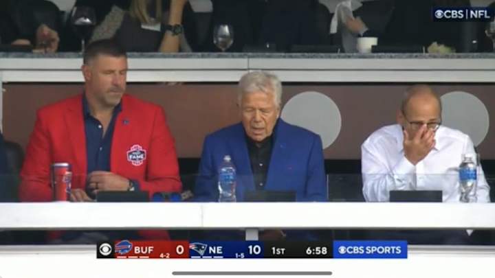 NFL Fans Had Lots of Reactions to Mike Vrabel Watching Bills-Patriots Game With Robert Kraft