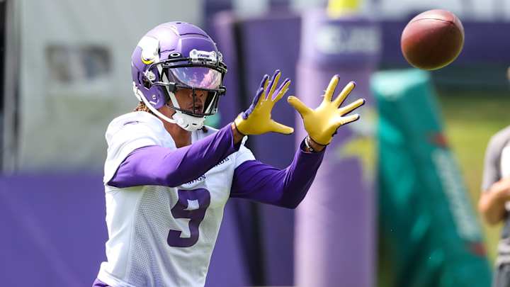 Vikings Elevate Trishton Jackson, Luiji Vilain From Practice Squad For MNF