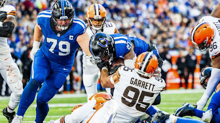 Cleveland Browns DE Myles Garrett Dominates Colts: Texas A&M Aggies in the NFL Week 7
