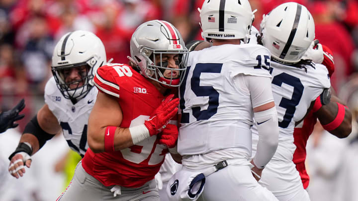 College Football Fans Roast Unfortunate Ohio State Newspaper Headline