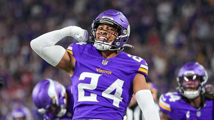 Camryn Bynum Saves Vikings' Victory Over 49ers