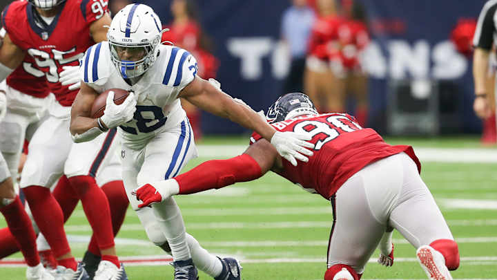 Colts Sign Former Texans Second-Round Draft Pick