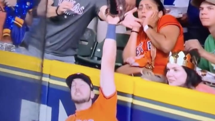 MLB Fans Were Totally Confused by This Crown-Wearing Astros Fan’s Reaction to Home Run