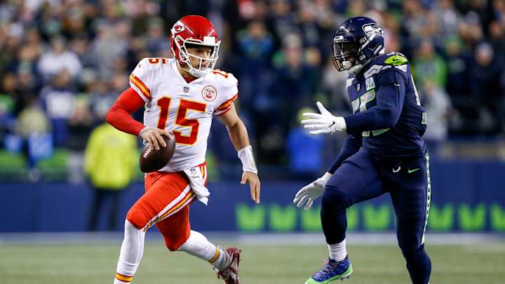 Report: Frank Clark Is Signing With the Seattle Seahawks, Not the KC Chiefs