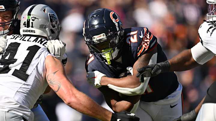Angry Running by D'Onta Foreman Powers Bears