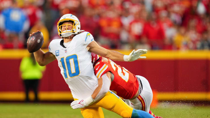 AFC West Week 8 Preview: SNF in LA, Chiefs-Broncos II