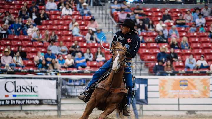 Begay Gets Lucky in Las Vegas