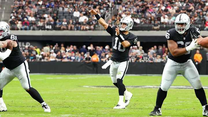 Raiders QB Jimmy Garoppolo Returns to Practice Field