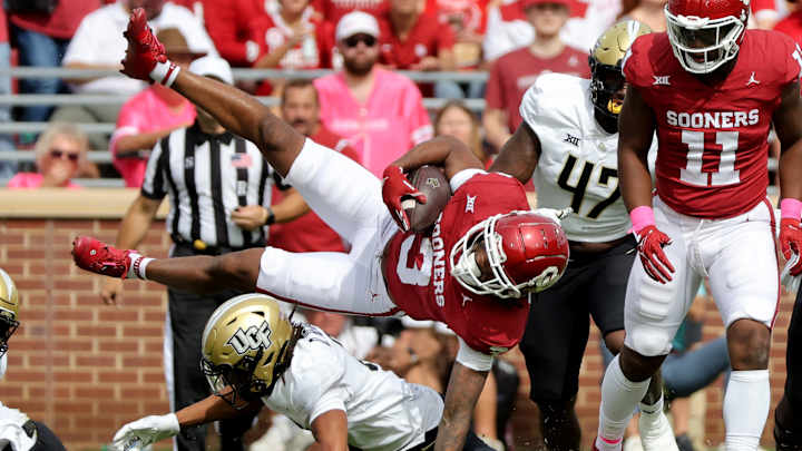 Oklahoma Sooners at Kansas Jayhawks Predictions: Beating the Spread