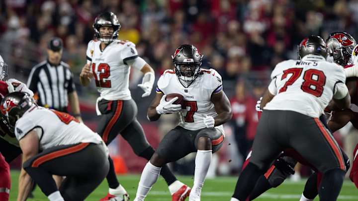 Bills Signing Leonard Fournette Ahead of Primetime Showdown With Bengals