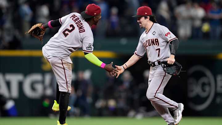 Diamondbacks Ride Old-School Style to Dominant Game 2 Victory