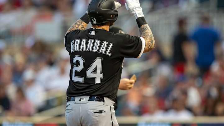 Houston Astros Could Sign This Slugging Catcher