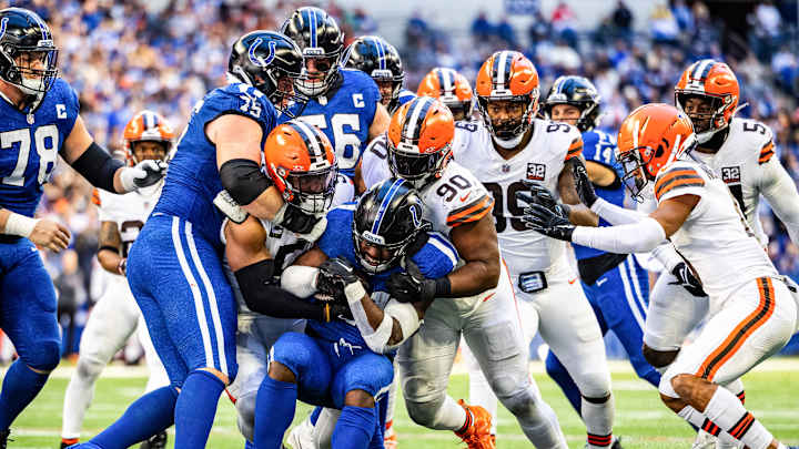 Watch: Maurice Hurst Secures Big Man INT vs. Seahawks