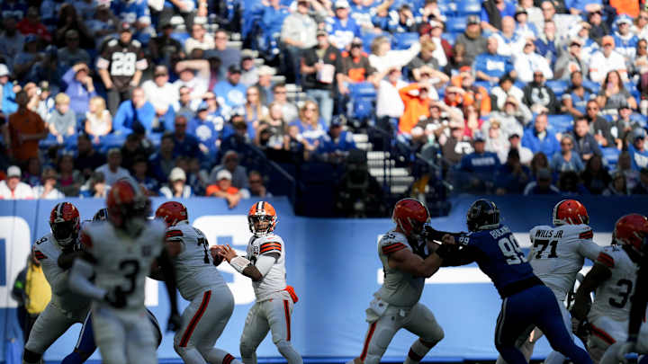 Browns Fall To Seahawks After Costly P.J. Walker INT