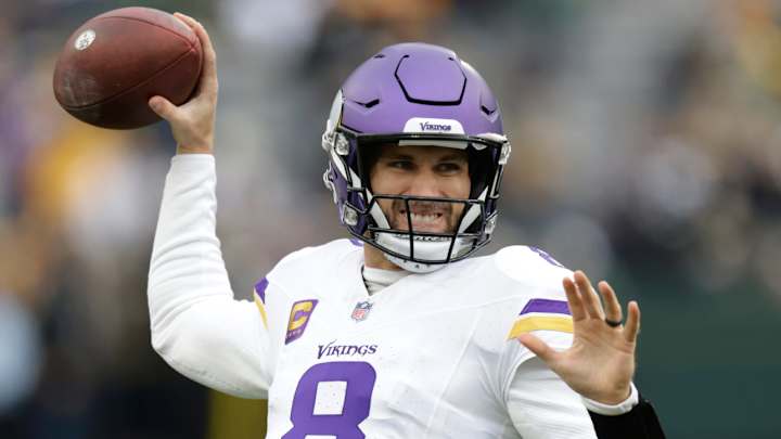 Kirk Cousins Left Vikings Game After Suffering Non-Contact Injury, Team Fears It’s an Achilles Injury