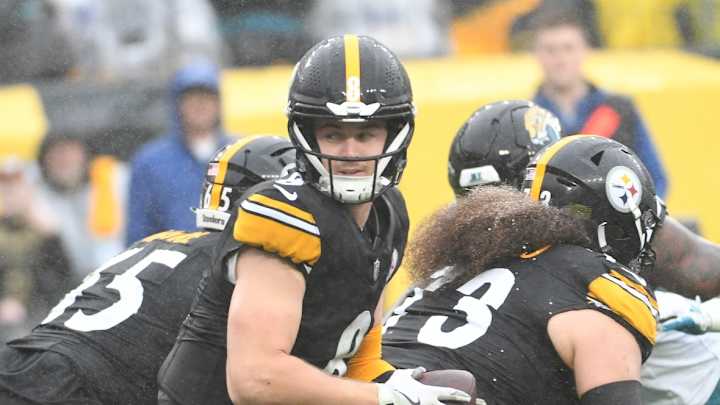 Steelers Lose Kenny Pickett in Fall to Jaguars Steelers Lose Kenny Pickett in Fall to Jaguars