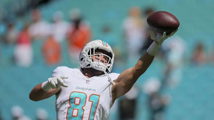Dolphins TE Durham Smythe Nursing Injury