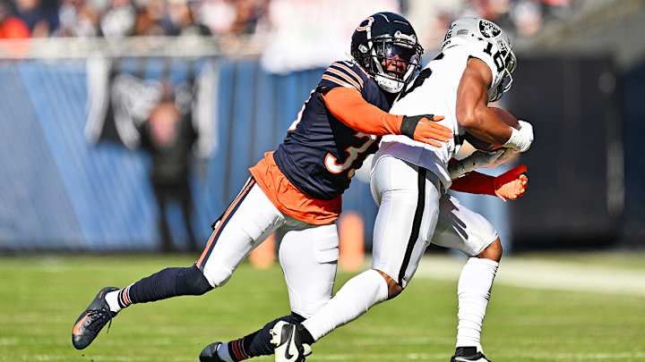 Bears' Jaylon Johnson Requests Trade Ahead of Tuesday's Deadline, per Report Bears' Jaylon Johnson Requests Trade Ahead of Tuesday's Deadline, per Report