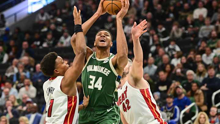 Miami Heat vs. Milwaukee Bucks Play Of The Night: Giannis Antetokounmpo Monster Slam Dunk