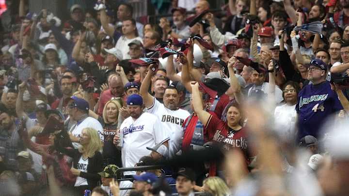 Iowa Football Fan Pays Steep Price to Send a Message at Game 3 of the World Series