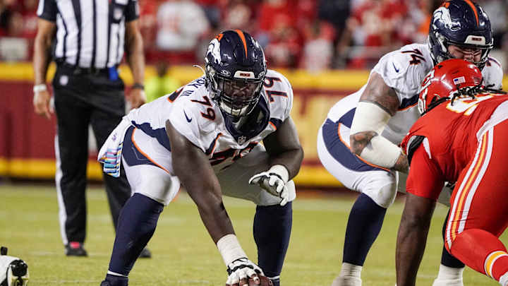 Report: Broncos C Lloyd Cushenberry III Signs With Titans