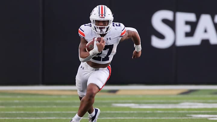 Taking an updated look at Jarquez Hunter's path to 1,000 rushing yards