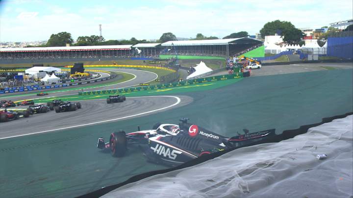 F1 News: Brazilian Grand Prix Sees Carnage On Turn 1 As Multiple Cars Involved In Huge Crash F1 News: Brazilian Grand Prix Sees Carnage On Turn 1 As Multiple Cars Involved In Huge Crash