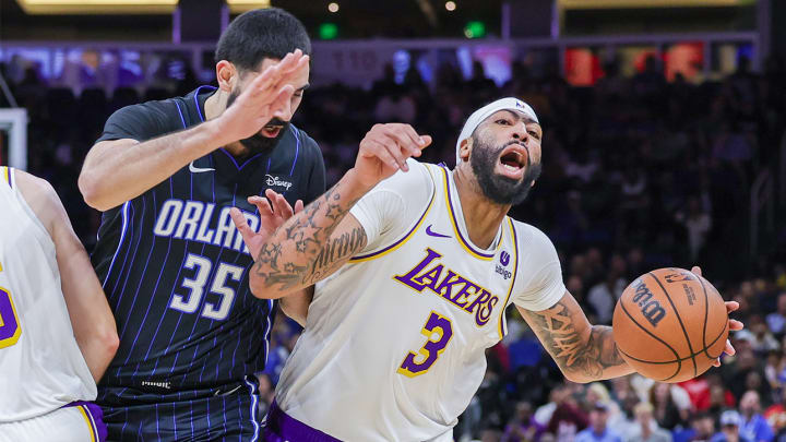 Lakers’ Anthony Davis Called Out as ‘Big Flopper’ by 76ers Big Man Ahead of Matchup Lakers’ Anthony Davis Called Out as ‘Big Flopper’ by 76ers Big Man Ahead of Matchup